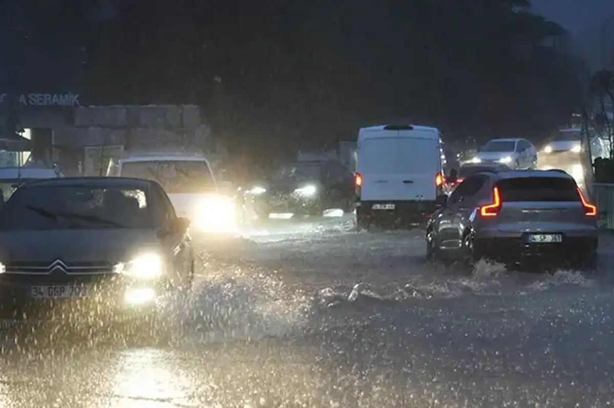 İstanbul'da Sağanak Yağış Can Aldı!