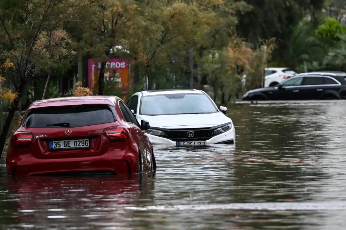 Sel Felaketi Kasko Fiyatlarını Yükseltecek