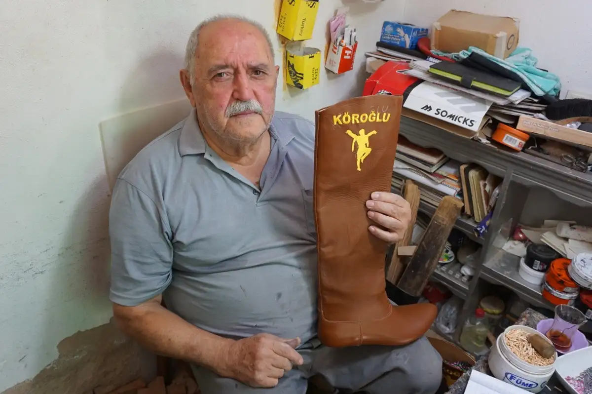 65 yıllık körüklü efe çizmesi ustası çırak bulamıyor