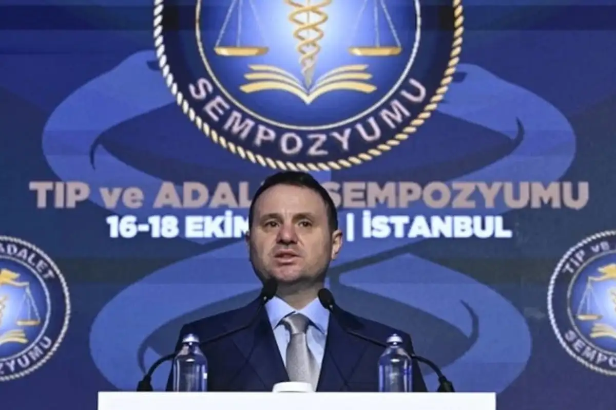 Adalet Bakanı Akın Gürlek'ten "Tıp ve Adalet" Vurgusu: "Sağlıkta Şiddet Kırmızı Çizgimizdir"