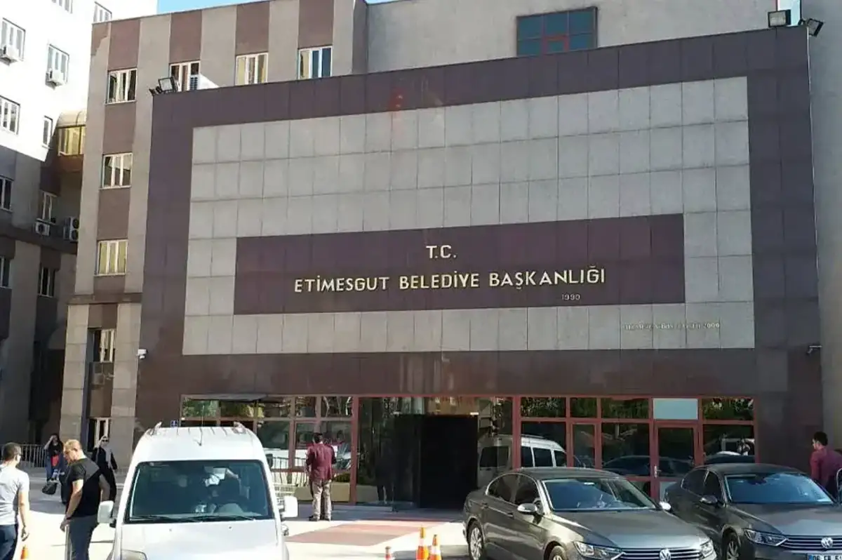 Etimesgut Belediyesine Yönelik İhaleye Fesat Soruşturmasında 7 Tutuklama