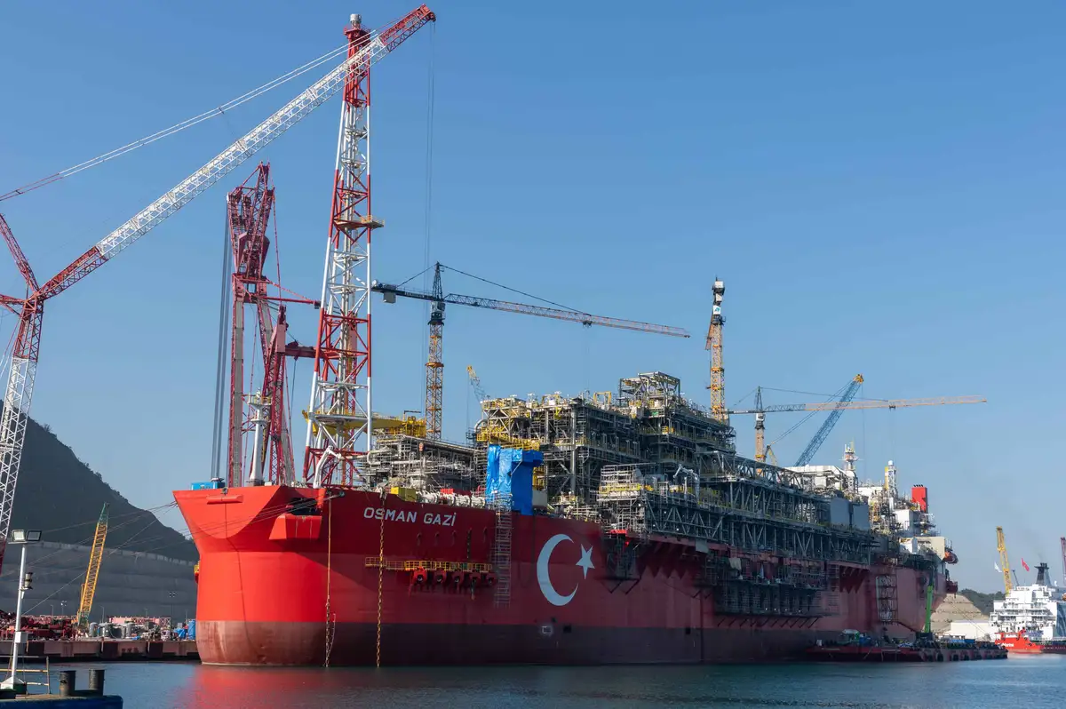 Osman Gazi Yüzer Üretim Platformu görev yerine uğurlandı