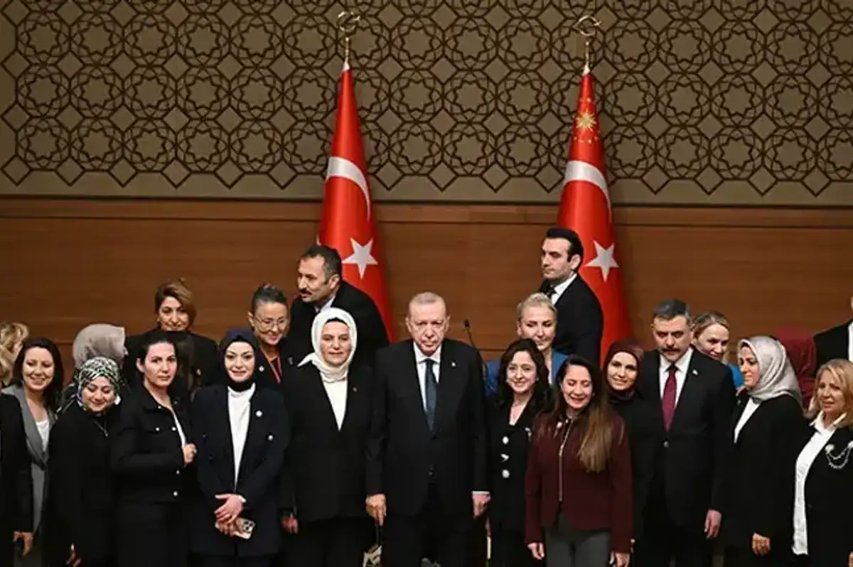 Erdoğan: “Türkiye’nin Kılına Zarar Gelmemesi İçin Çalışıyoruz”
