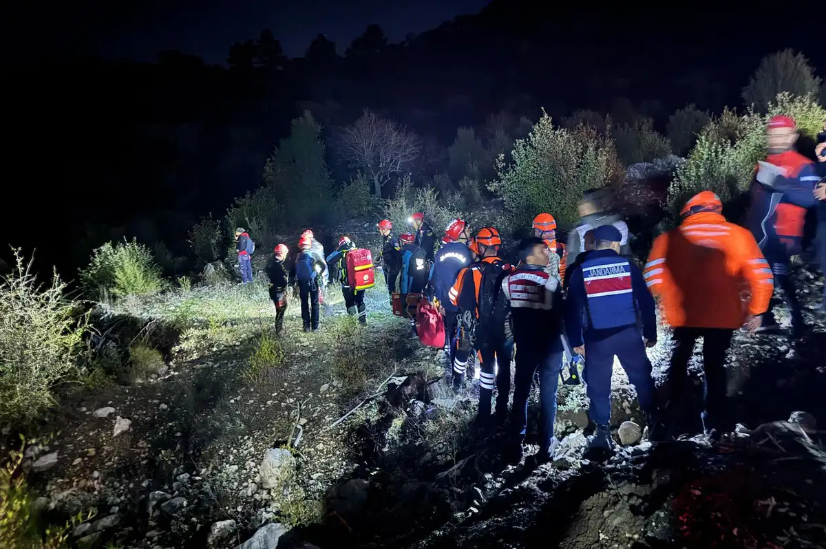 Isparta Yazılı Kanyon'da İHH ekibi kayboldu: 1 ölü, 13 kayıp