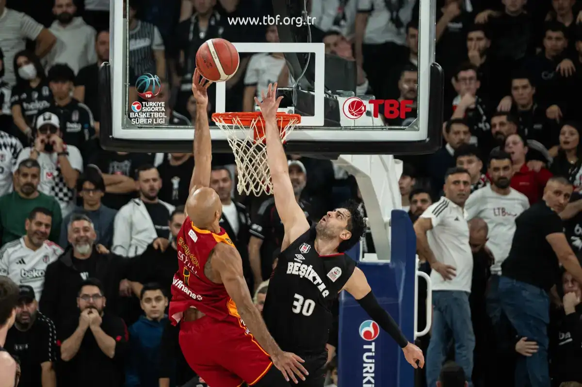 Potadaki derbide Beşiktaş, Galatasaray MCT Technic'e şans tanımadı