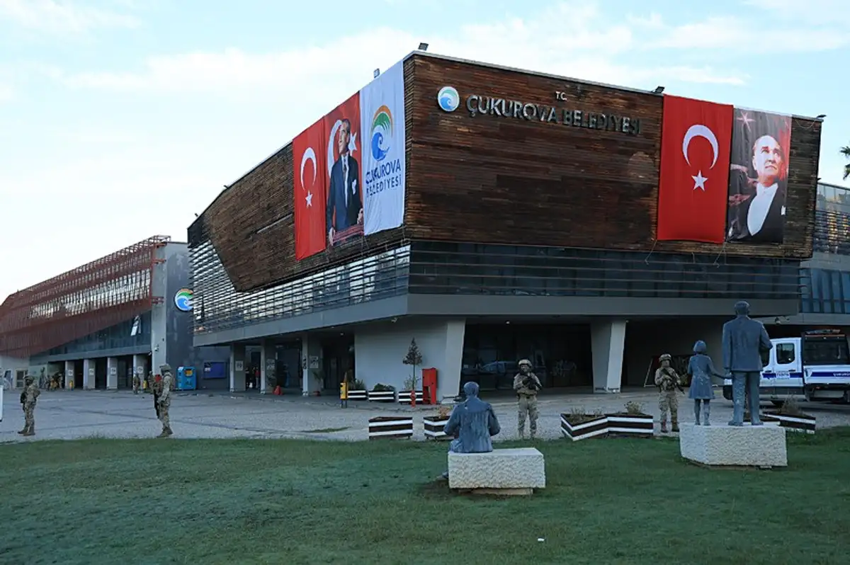Çukurova Belediyesi'ne Operasyon: Çok Sayıda Gözaltı Kararı