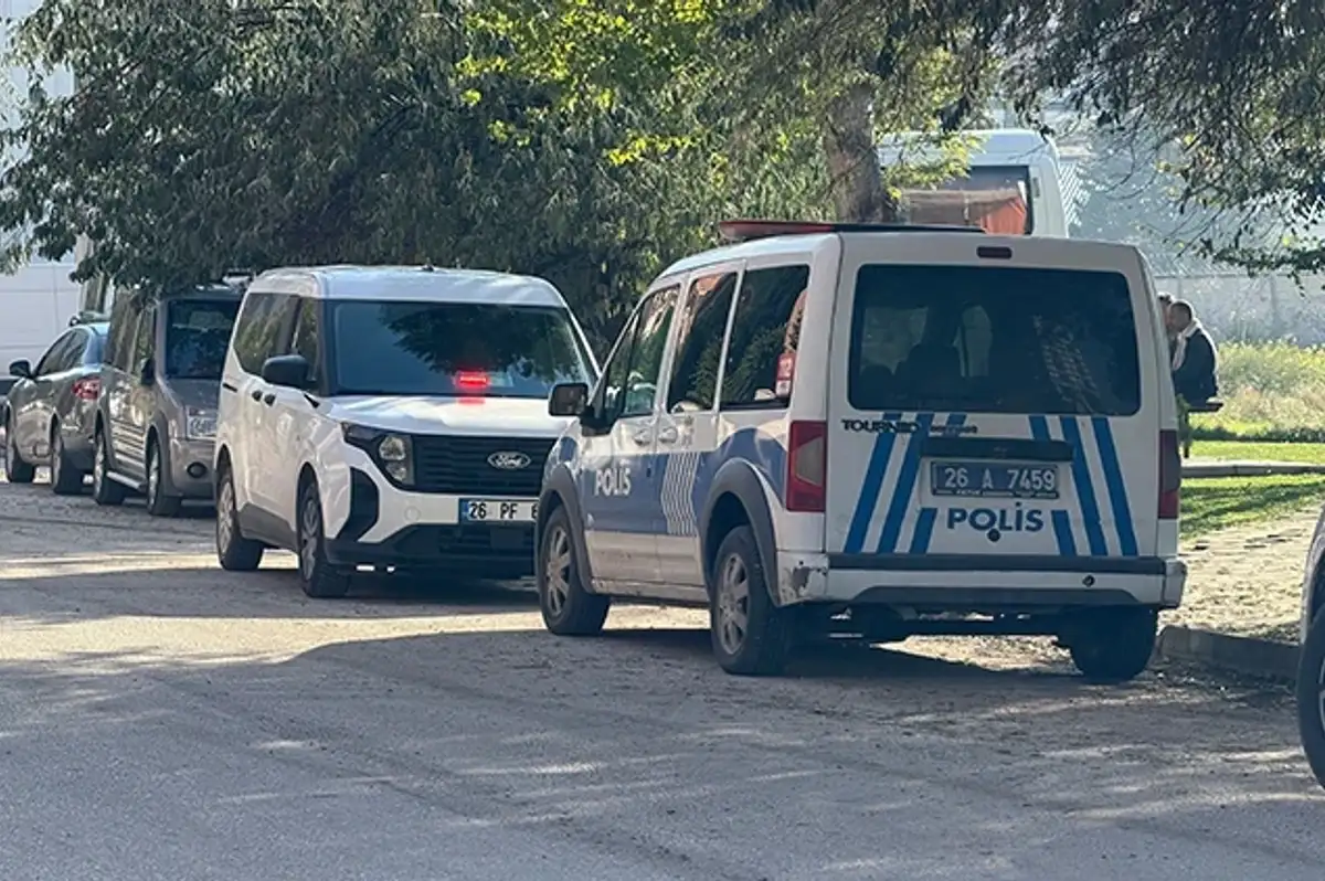 Eskişehir'de öğretmenevi müdür yardımcısı evinde ölü bulundu