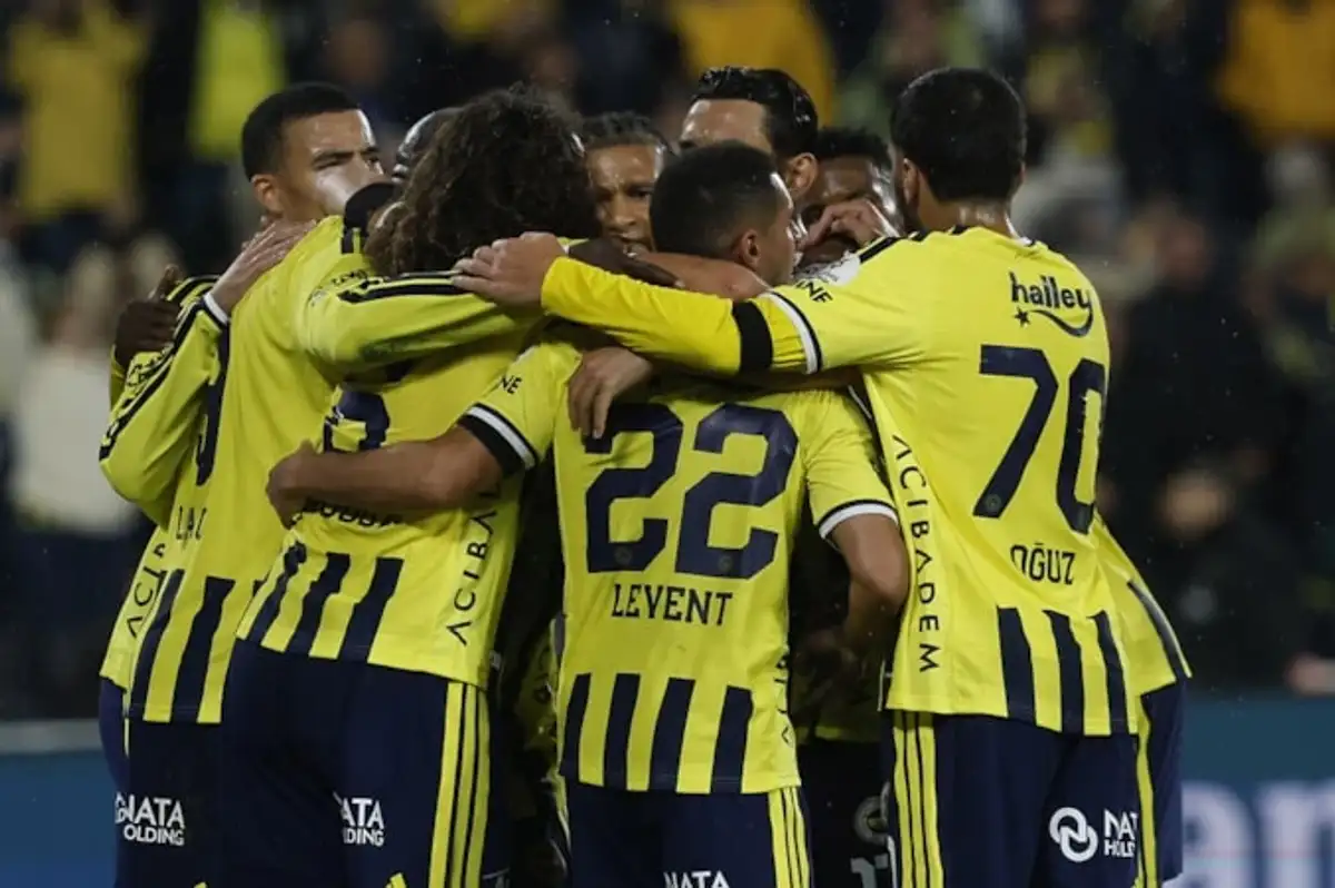 Fenerbahçe Slavia Prag İlk 11'ler