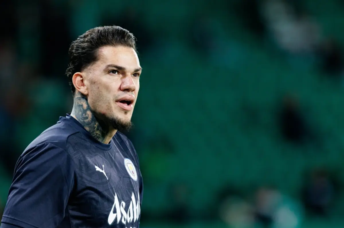 Fenerbahçe'de Kaleci Değişimi! Ederson'un Yerine Konstantinos Tzolakis Geliyor