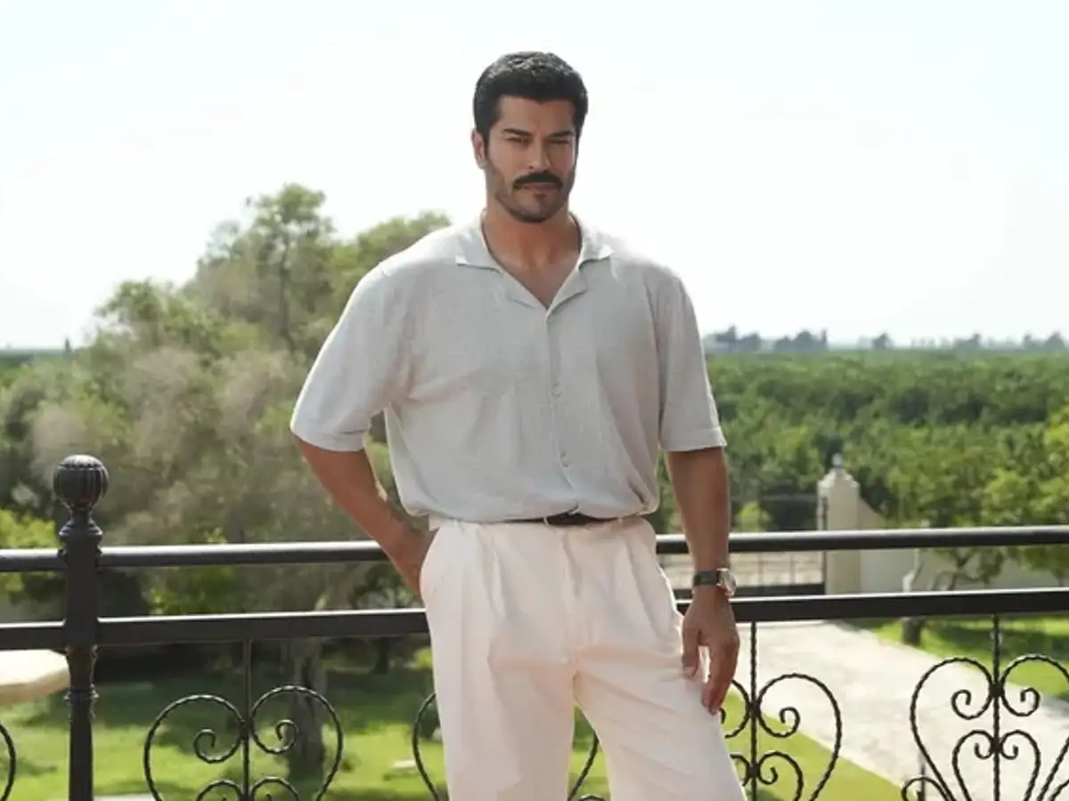 Burak Özçivit, 'Güneşin Doğduğu Yer' Setinden İlk Karesini Paylaştı