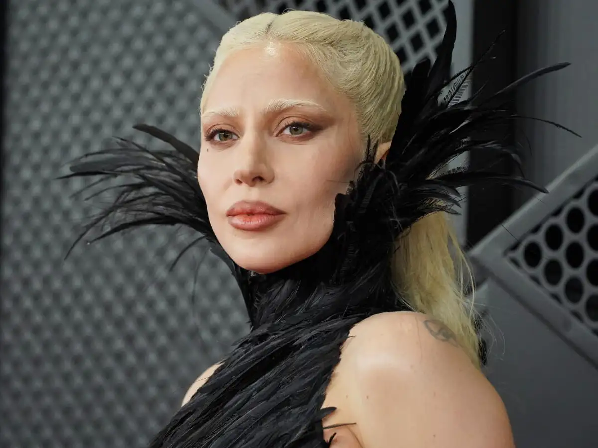 Lady Gaga İlk Kez Bebeğiyle Birlikte Görüntülendi