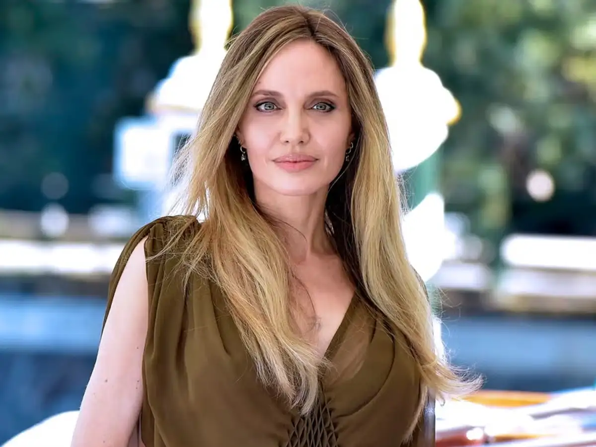 Angelina Jolie, Los Angeles'taki Malikanesini Kâr Etmeden Sattı