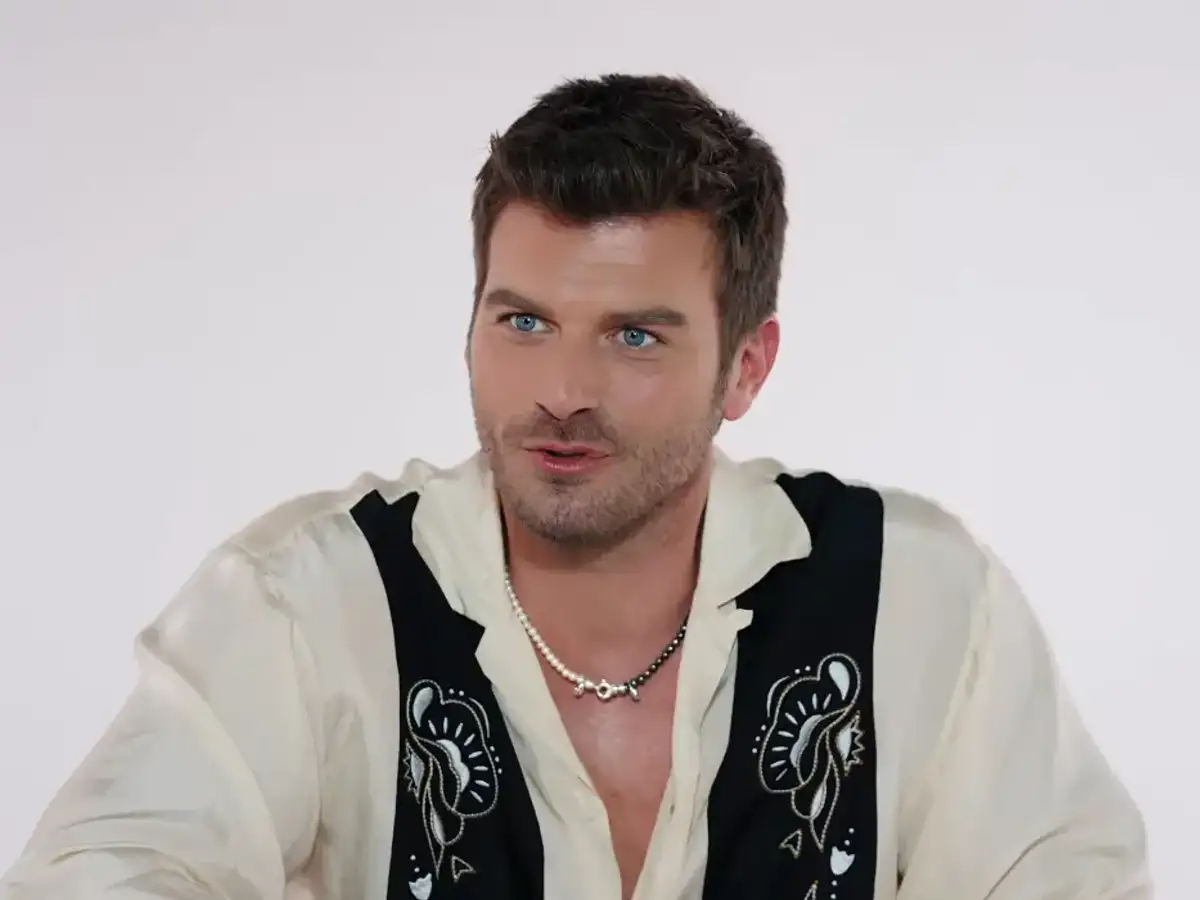 Emre Kınay, Kıvanç Tatlıtuğ'u Örnek Göstererek 'Reyting' Açıklamasında Bulundu: "Yakışıklılık Yetmez"