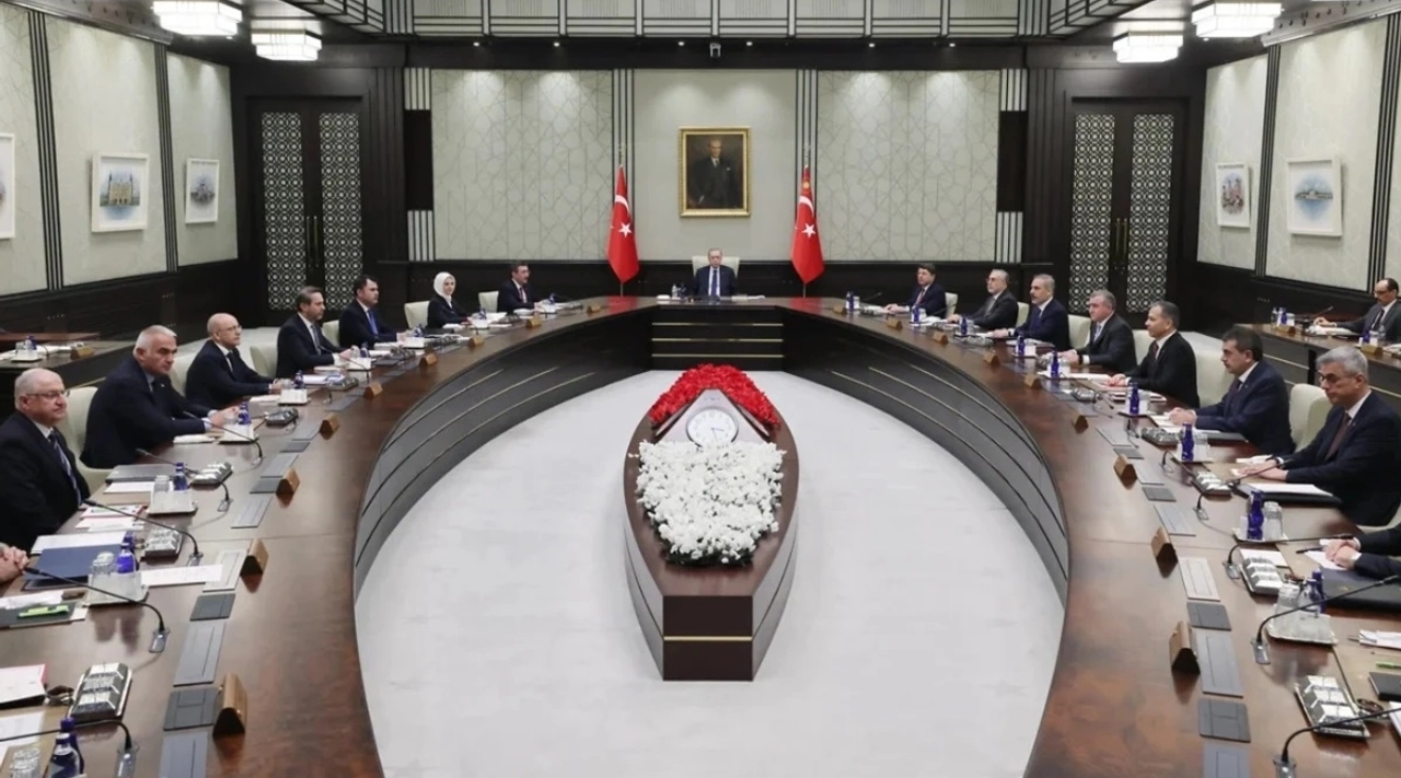 Kabine Toplanıyor: Emekli Maaşı Gündemde Olacak