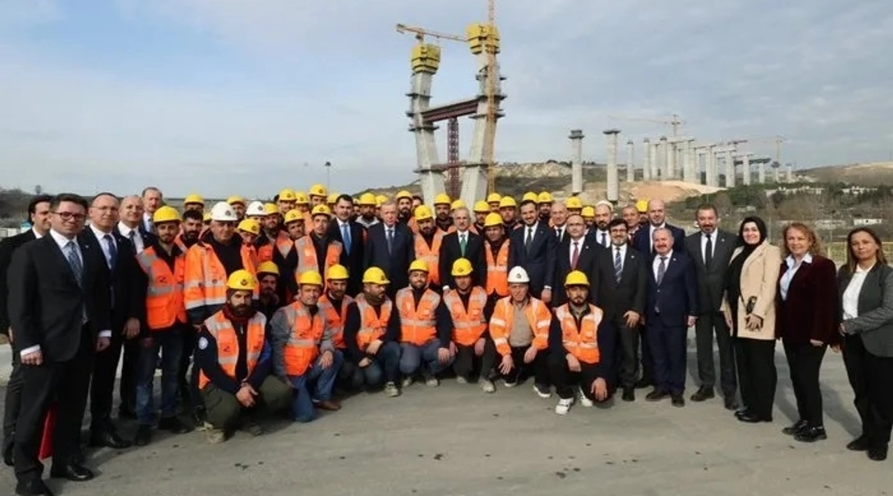 Cumhurbaşkanı Erdoğan'dan Başakşehir-Nakkaş Otoyolu Şantiyesine Ziyaret