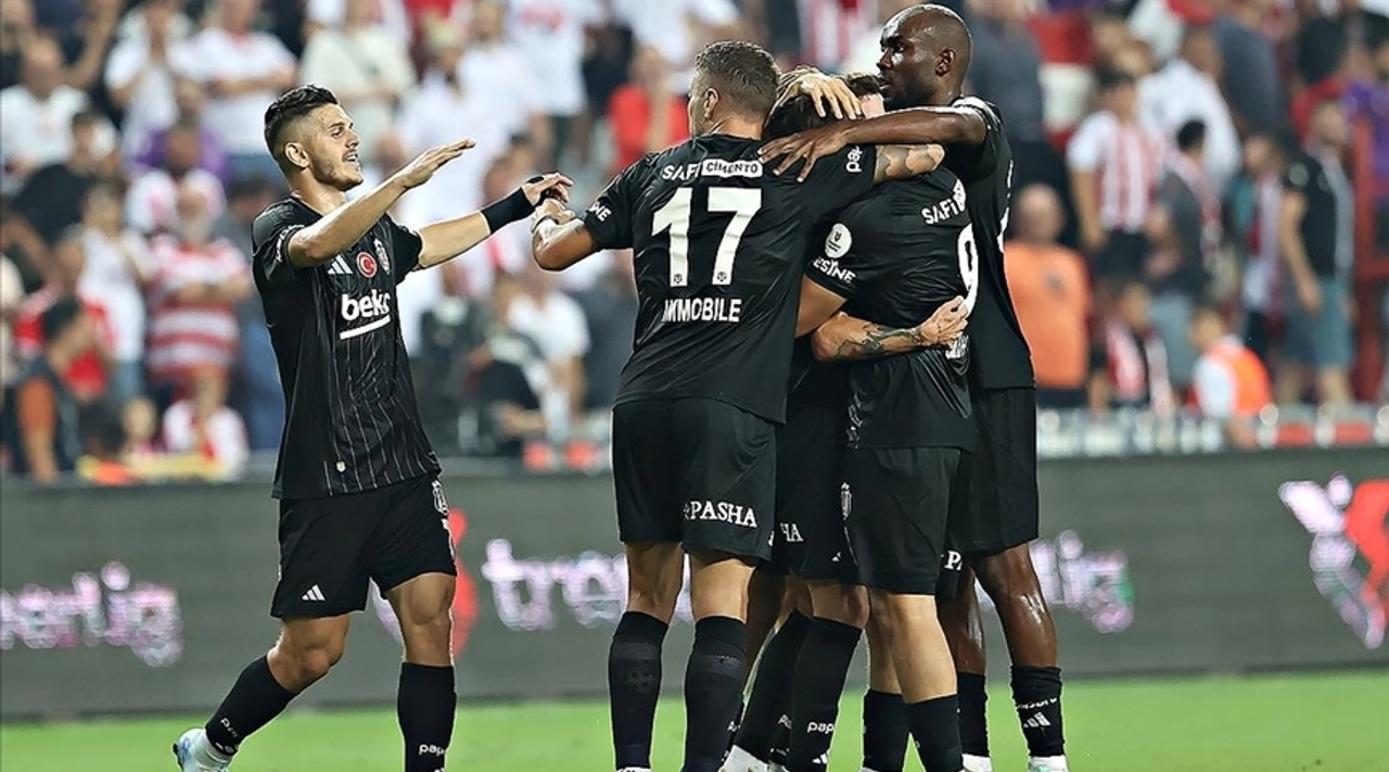Beşiktaş, Derbilerde Ezeli Rakiplerine Karşı Zirvede