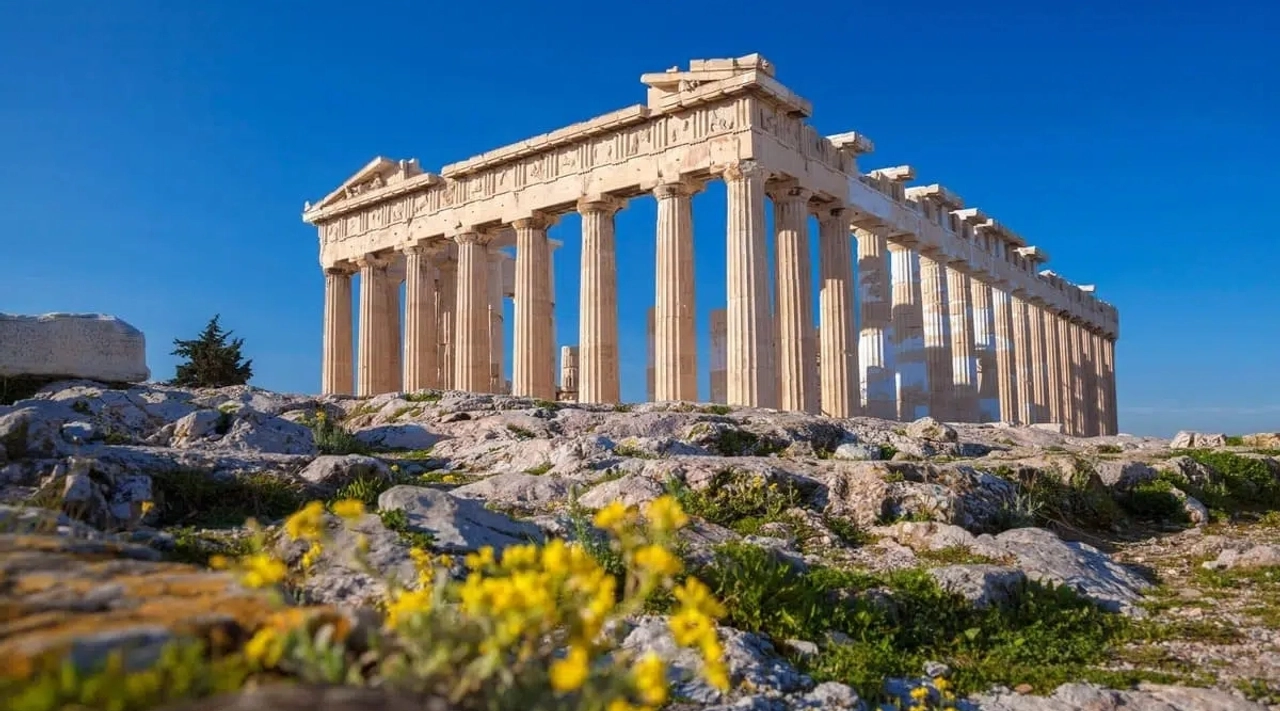 Yunanistan'da Kavurucu Sıcaklar: Akropolis Ziyarete Kapatıldı