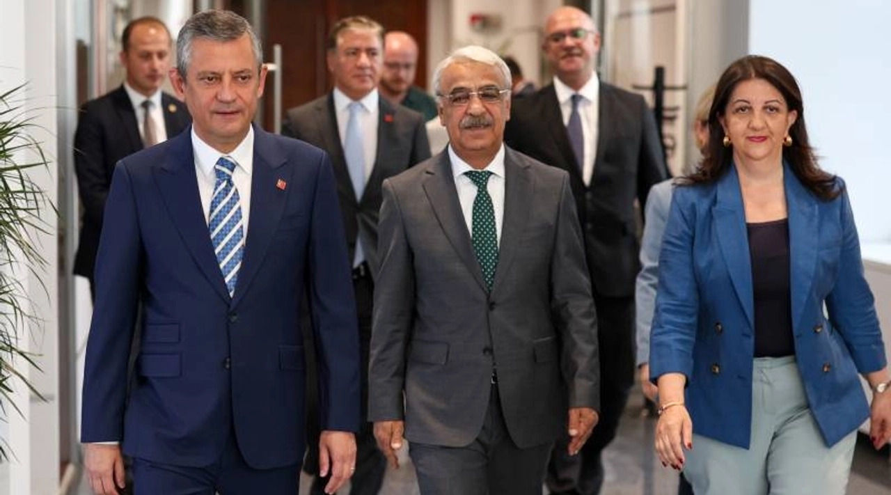 Özgür Özel ve DEM Parti İmralı Heyetinin Görüşmesinde Neler Konuşuldu?
