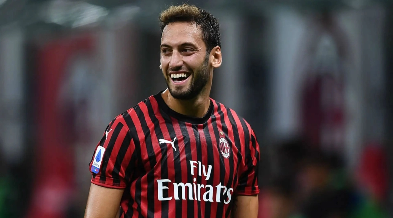 Fenerbahçe Gemileri Yaktı: Hakan Çalhanoğlu'na Rekor Maaş ve Kaptanlık Teklifi!