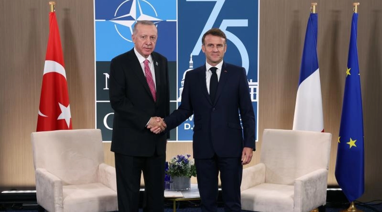 Cumhurbaşkanı Erdoğan ve Macron'dan Kritik Telefon Görüşmesi