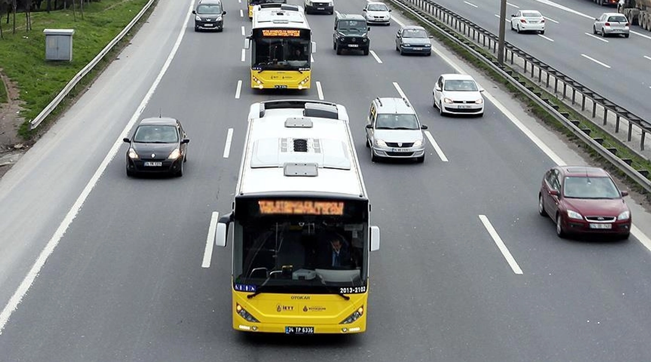 İBB'den 30 Yaş Üstü Öğrencilere İndirim Müjdesi