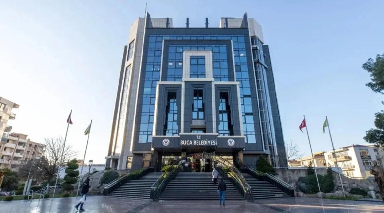 Buca Belediyesi'nde Memurlar İş Bıraktı