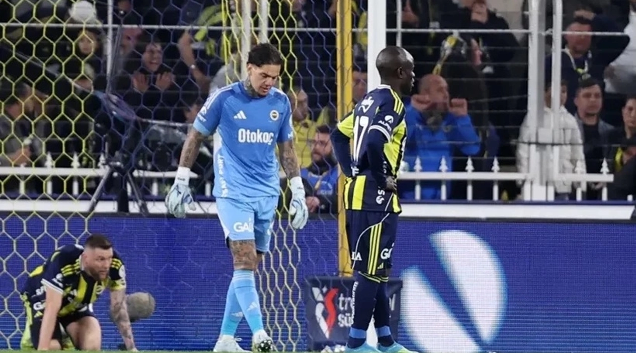 Kadıköy'de Soğuk Duş: Ederson Hedef Tahtasında!