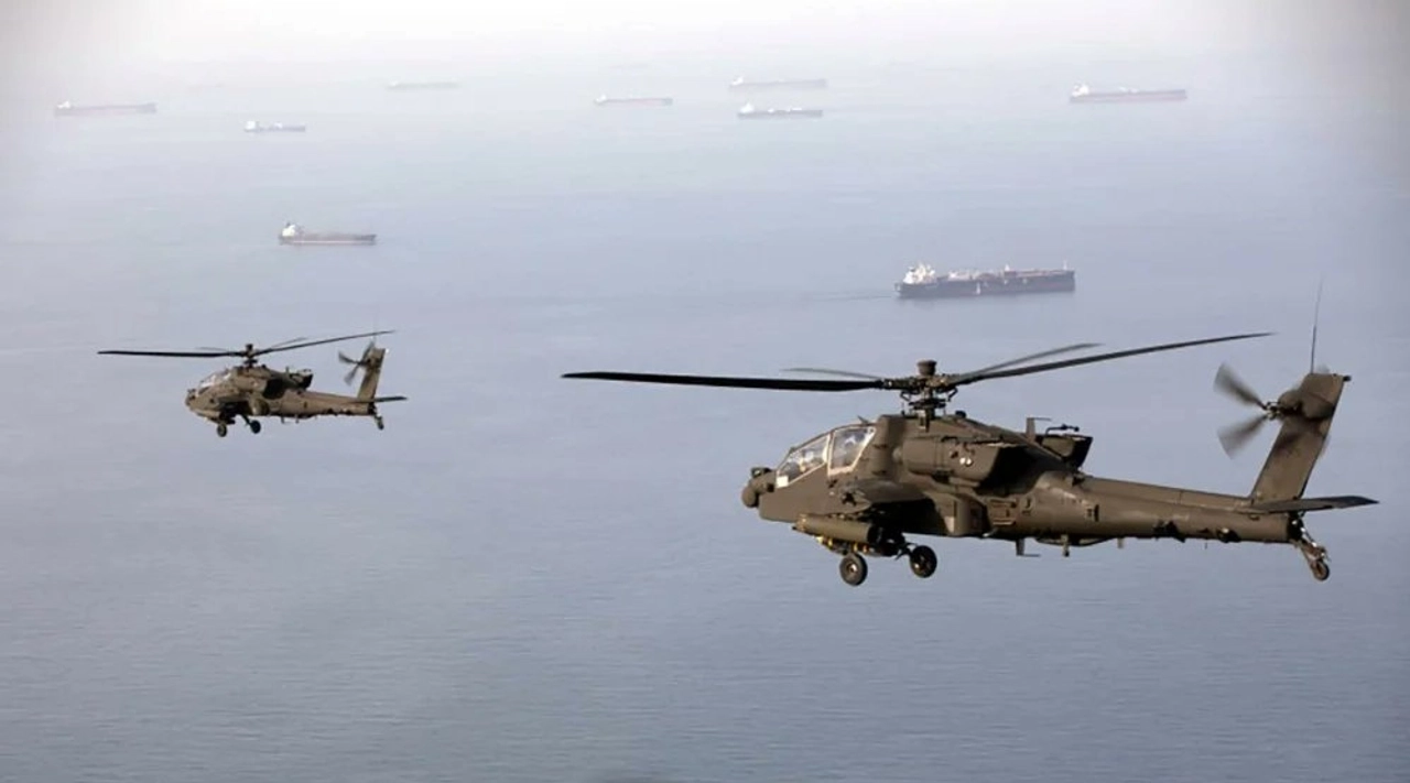 Hürmüz Boğazı'nda ABD Ordusuna Ait Helikopter Düştü