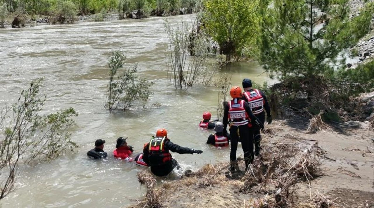 Kelkit Çayı'nda Esma Nur'u Arama Çalışmaları 21. Gününde Yoğunlaştı