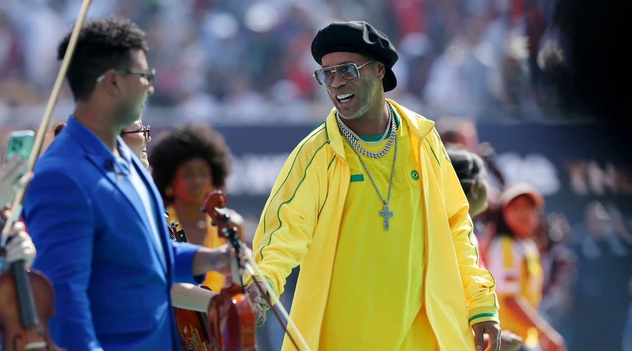 Ronaldinho, Monaco Kulübünü Satın Almak İçin Harekete Geçti