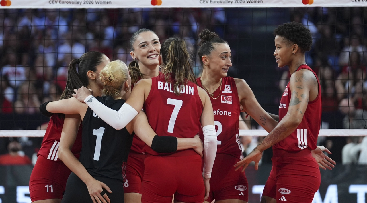Filenin Sultanları Avrupa Şampiyonası'nda Polonya'ya kaybetti