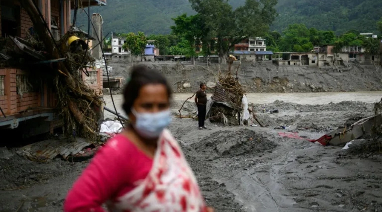 Nepal ve Tibet'teki sel felaketinde can kaybı 750'ye yükseldi
