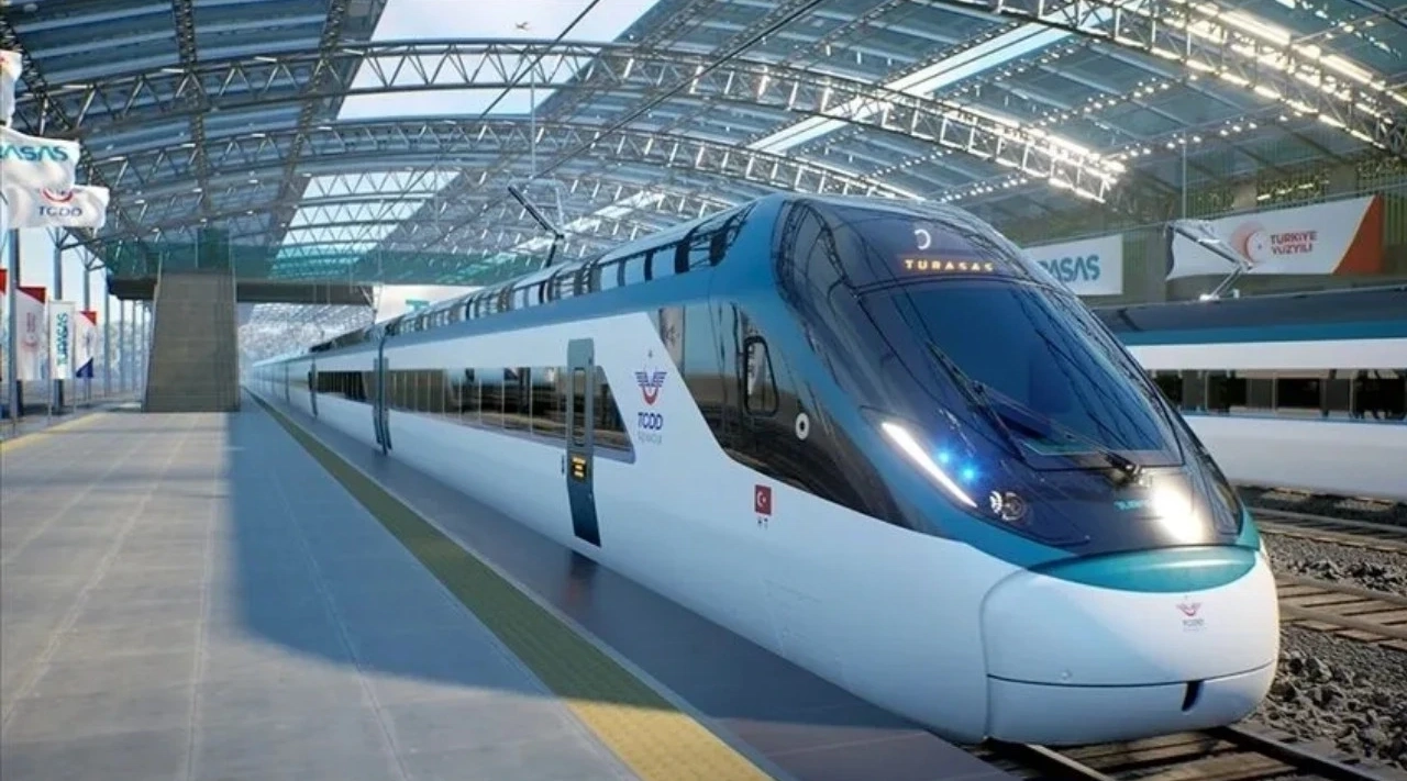 Milli hızlı tren testlerde 250 km/s hıza ulaştı
