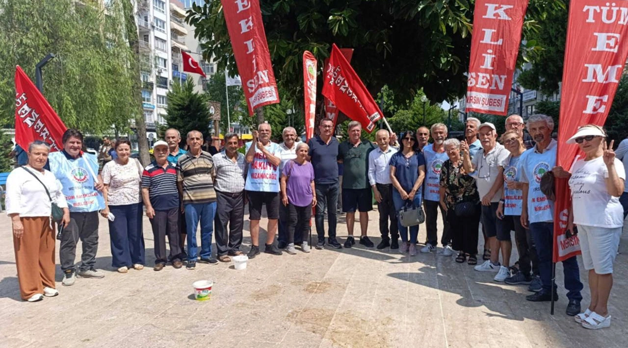 Mersin'de Emeklilerden Enflasyon Verilerine Tepki: "Yoksullukla Mücadele Ediyoruz"