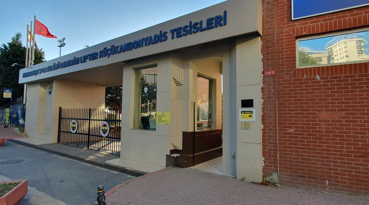 Fenerbahçe Dereağzı Lefter Küçükandonyadis Tesisleri'nin Yenileme Projesine Başladı