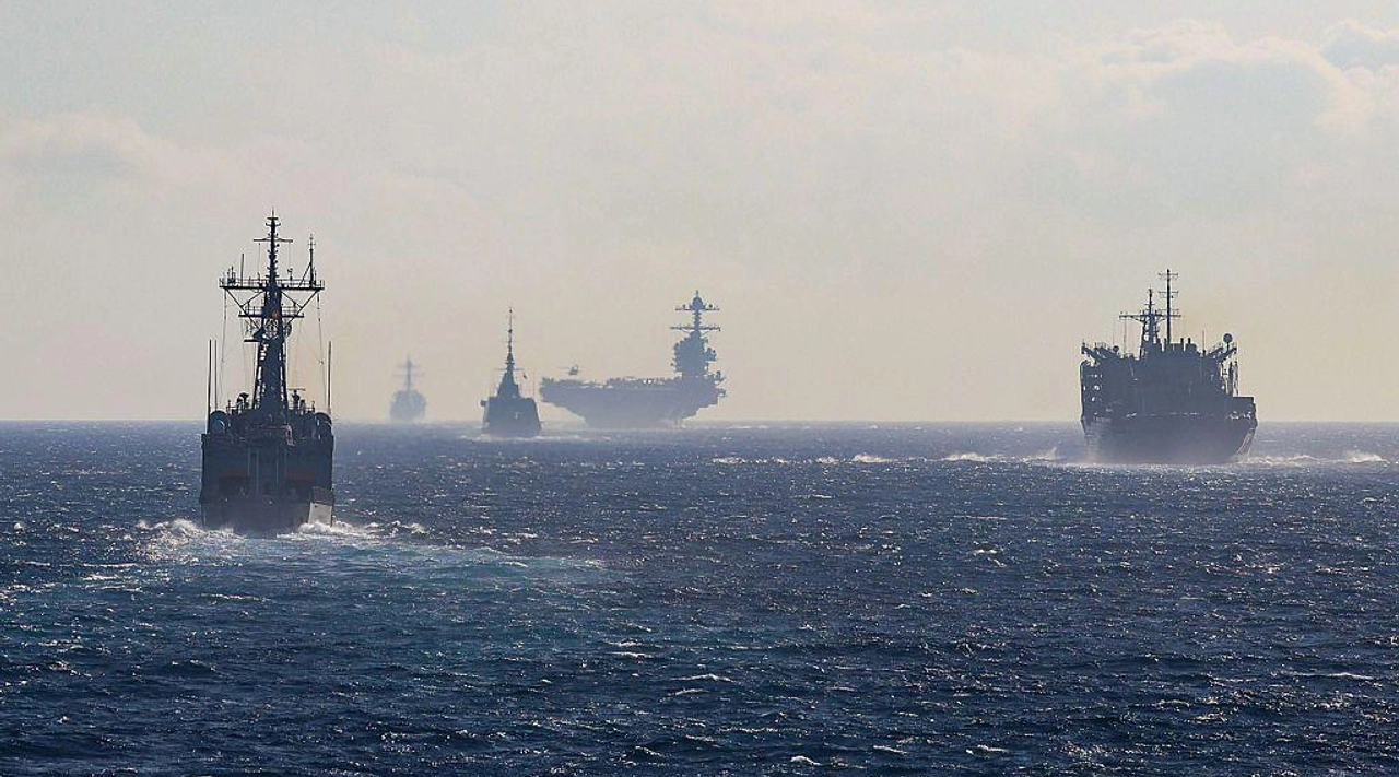 CENTCOM: "İran Tarafından ABD Savaş Gemileri Vurulmadı"