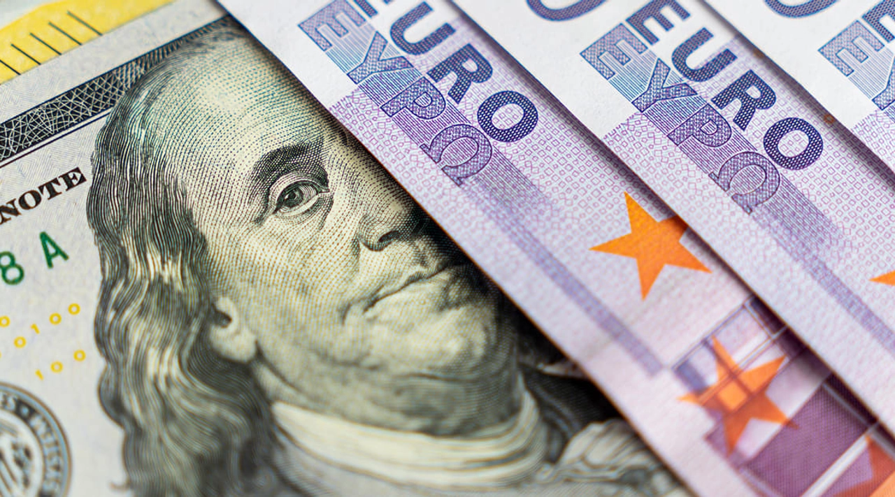 Serbest Piyasada Dolar ve Euro Yükselişte