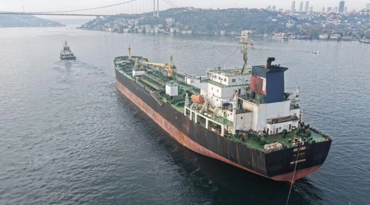 İstanbul Boğazı Geçici Olarak Kapatıldı