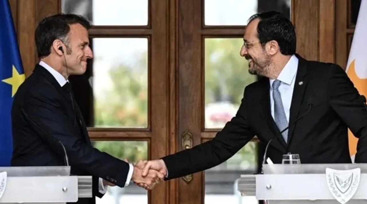 Güney Kıbrıs Fransa savunma anlaşmasını meclise taşıdı