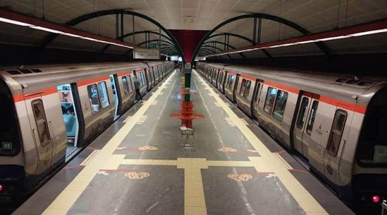Derbi Gecesi İstanbul’da Raylar Durmayacak: Metrolara Gece Yarısı ve Seyrantepe Ayarı