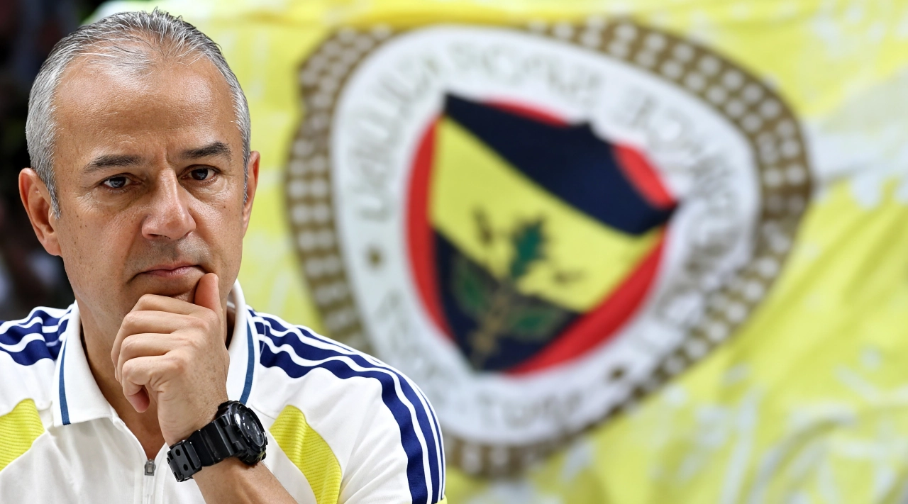 İsmail Kartal Fenerbahçe derbi 11'ini netleştiriyor: 3 mevkide kararsız
