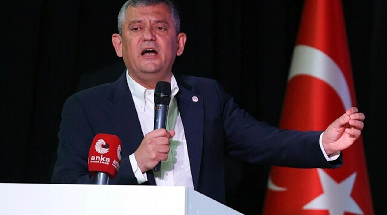 Özgür Özel Memleketi Manisa’da Konuştu: "Bu Parti Milletin Talimatıyla Kuruldu, Gemileri Yaktık"