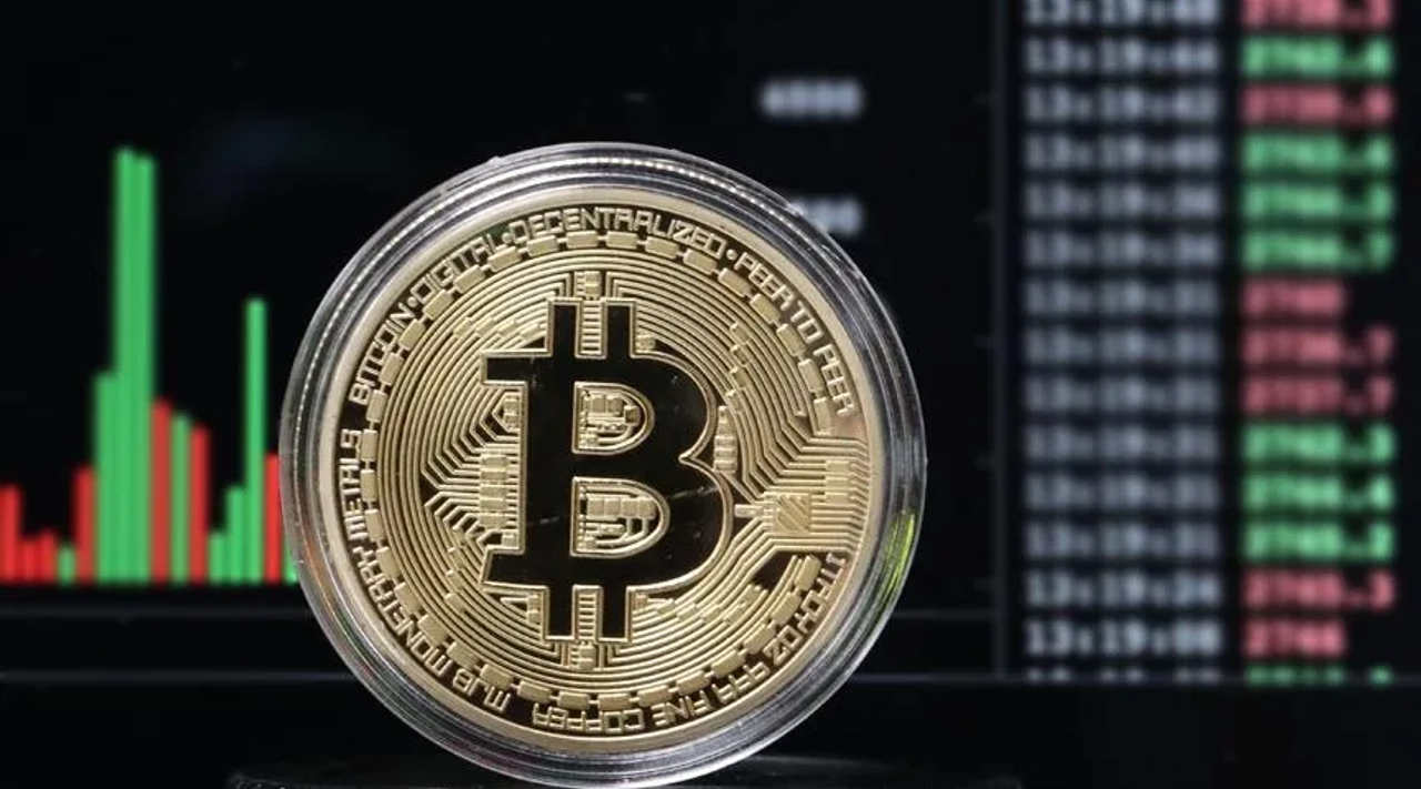 Bitcoin 79 bin Dolara Gerileyerek En Düşük Seviyeye Ulaştı