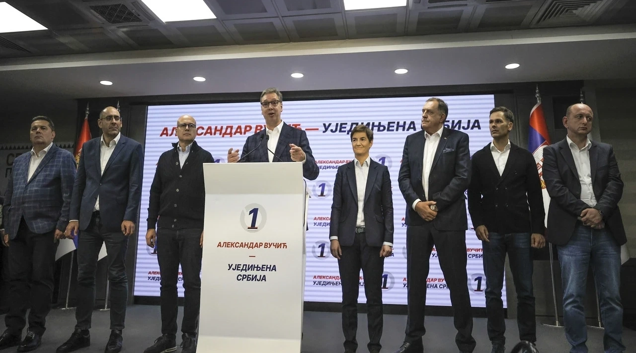 Vucic Sırbistan seçiminde yenilgiyi kabul etti