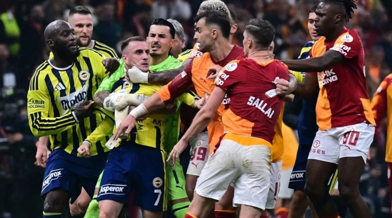 Galatasaray’dan Olaylı Derbi Sonrası Açıklama: “Gürültü Geçer, Gerçekler Kalır”