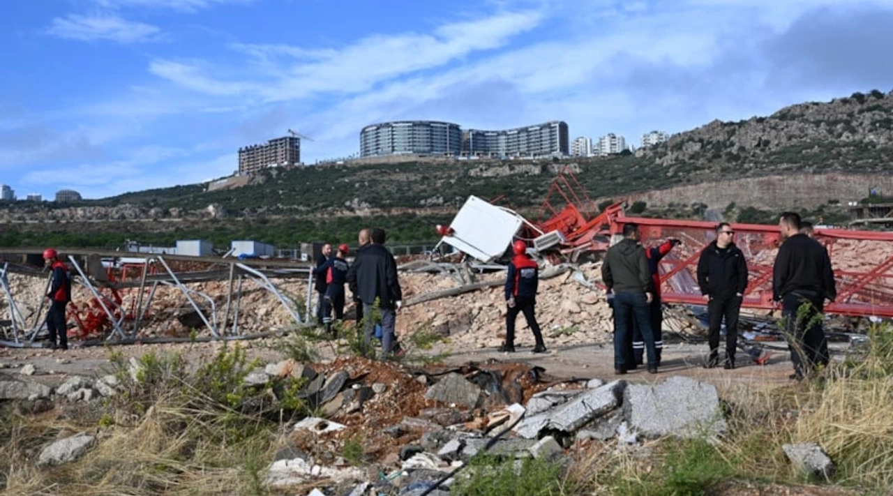 Antalya'da 4 İşçinin Hayatını Kaybettiği Hortum Faciasında 2 Kişi Tutuklandı