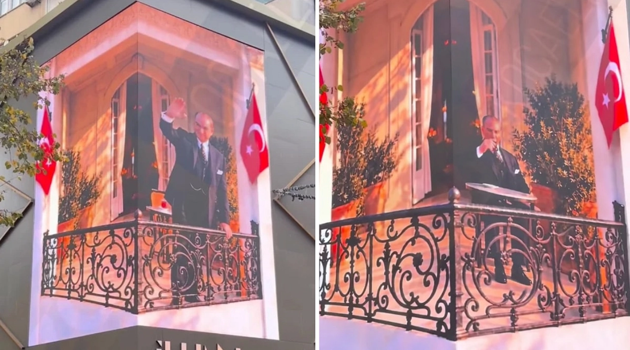 İzmit'te Duygulandıran 3 Boyutlu Gösteri: Atatürk Balkona Çıkıp Halkı Selamladı