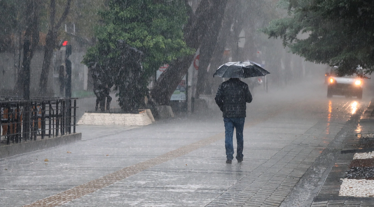 İstanbul'da akşam saatleri için yeni uyarı. Yağışlar ne kadar sürecek?