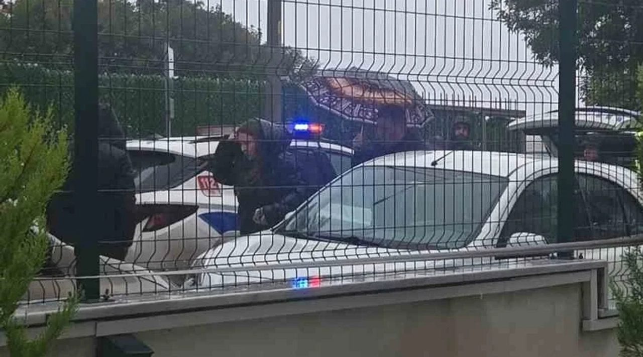 Avcılar’da Okul Önünde Veli-Bekçi Gerginliği Kanlı Bitti! İstanbul Valiliği'nden Açıklama Geldi