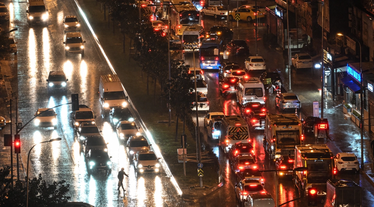 AKOM'dan İstanbul İçin Sağanak Uyarısı